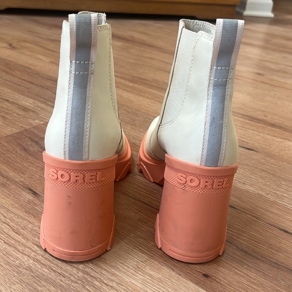 Sorel Chelsea pull on waterproof leather/rubber ankle boots, size 8 1/2 - Picture 4 of 6